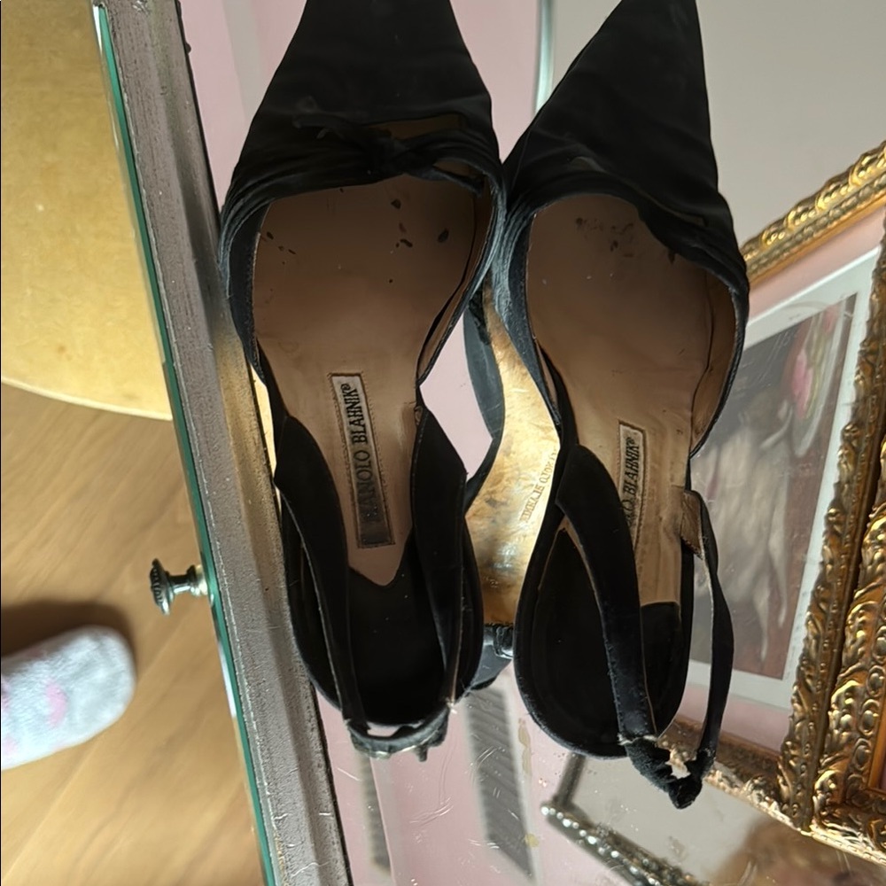 Manolo Blahnik Black Heels with Elegant Pointed Toe